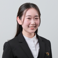 川角　梓希