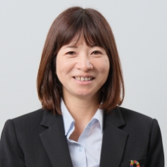 安原　涼子